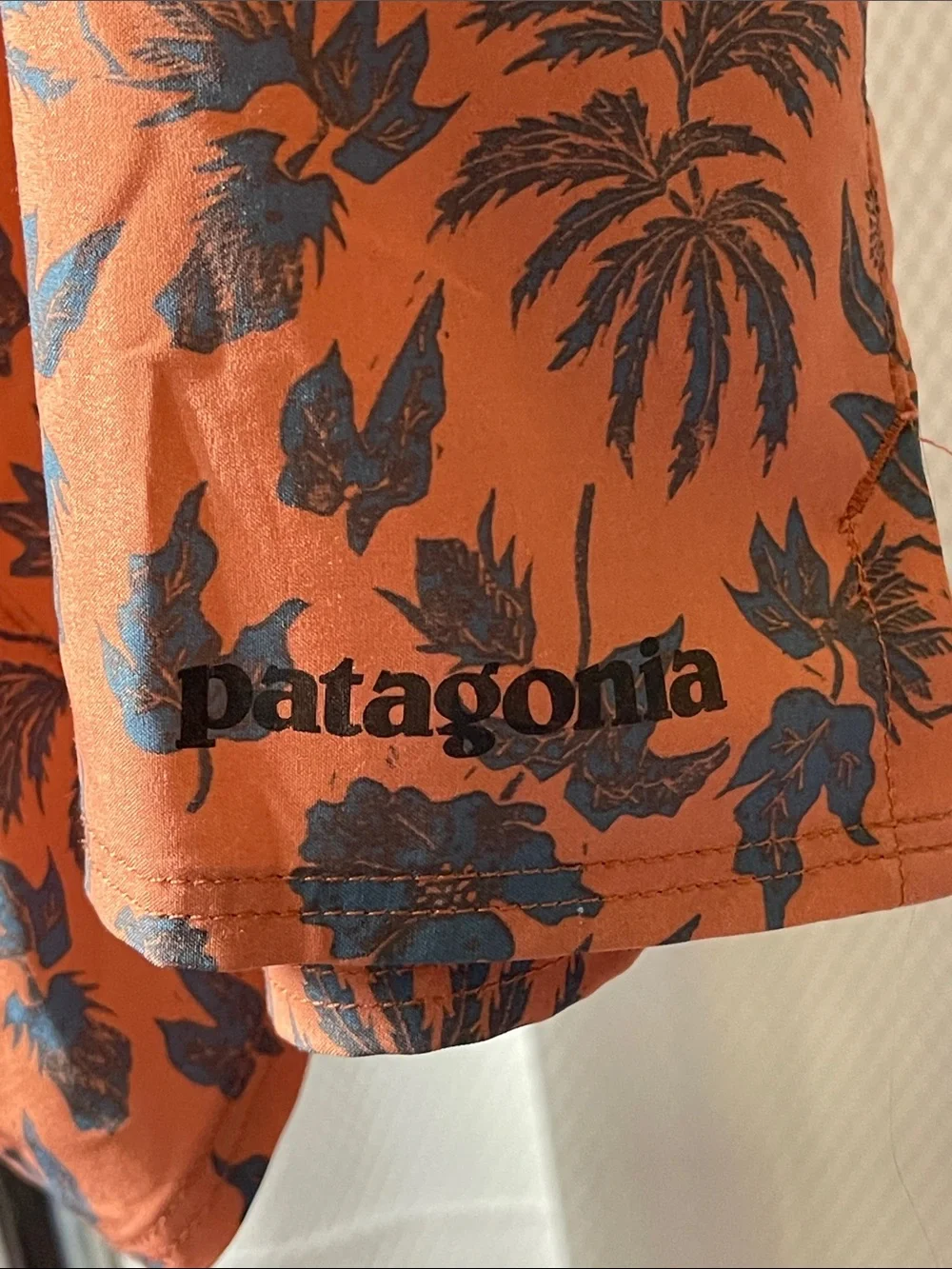 Patagonia Orange Floral Board Shorts with gray Waistband Mens size 40